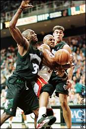 Alonzo Mourning, Joe Smith, Rasho Nesterovic